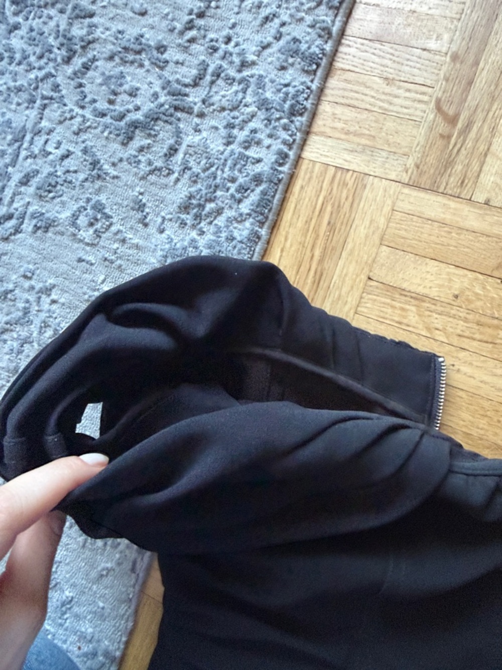 ALC Nora Sz 2 Black Puff-Sleeve Women's Top - Picture 10 of 12